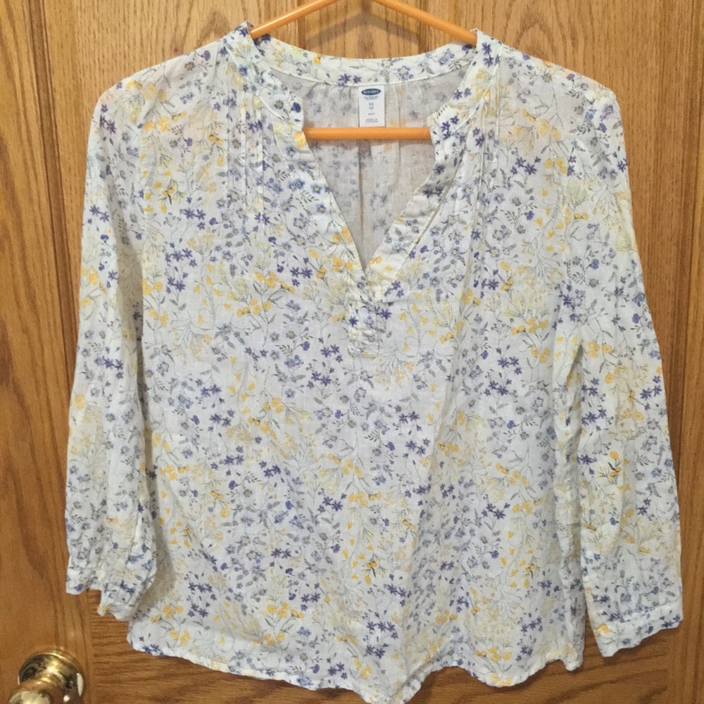 Old navy floral blouse